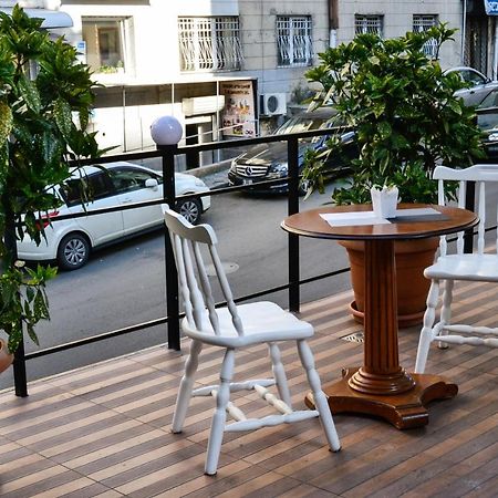 Piccolo Hotel Vake Tbilisi Exteriör bild