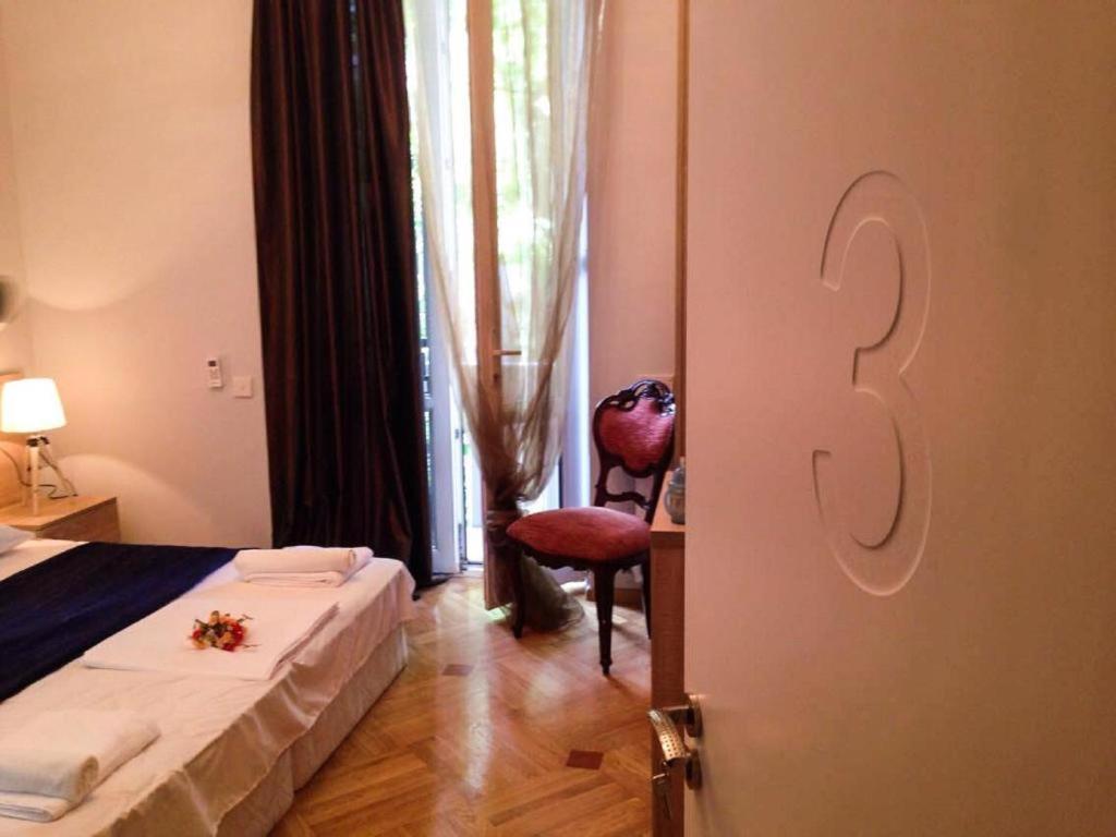 Piccolo Hotel Vake Tbilisi Exteriör bild