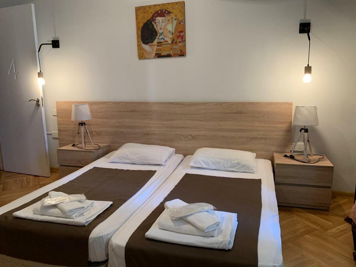 Piccolo Hotel Vake Tbilisi Exteriör bild